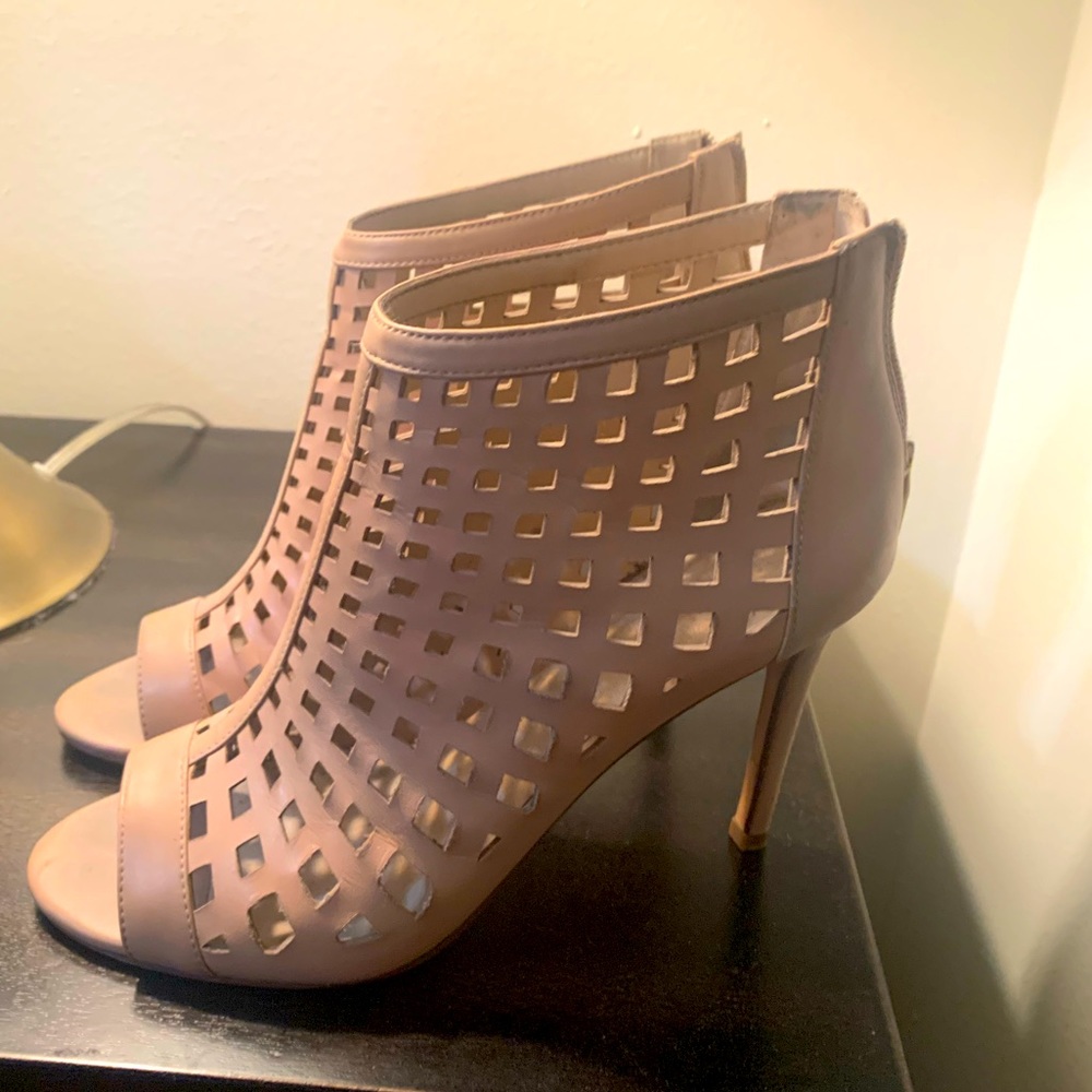 Charles by Charles David - size 8